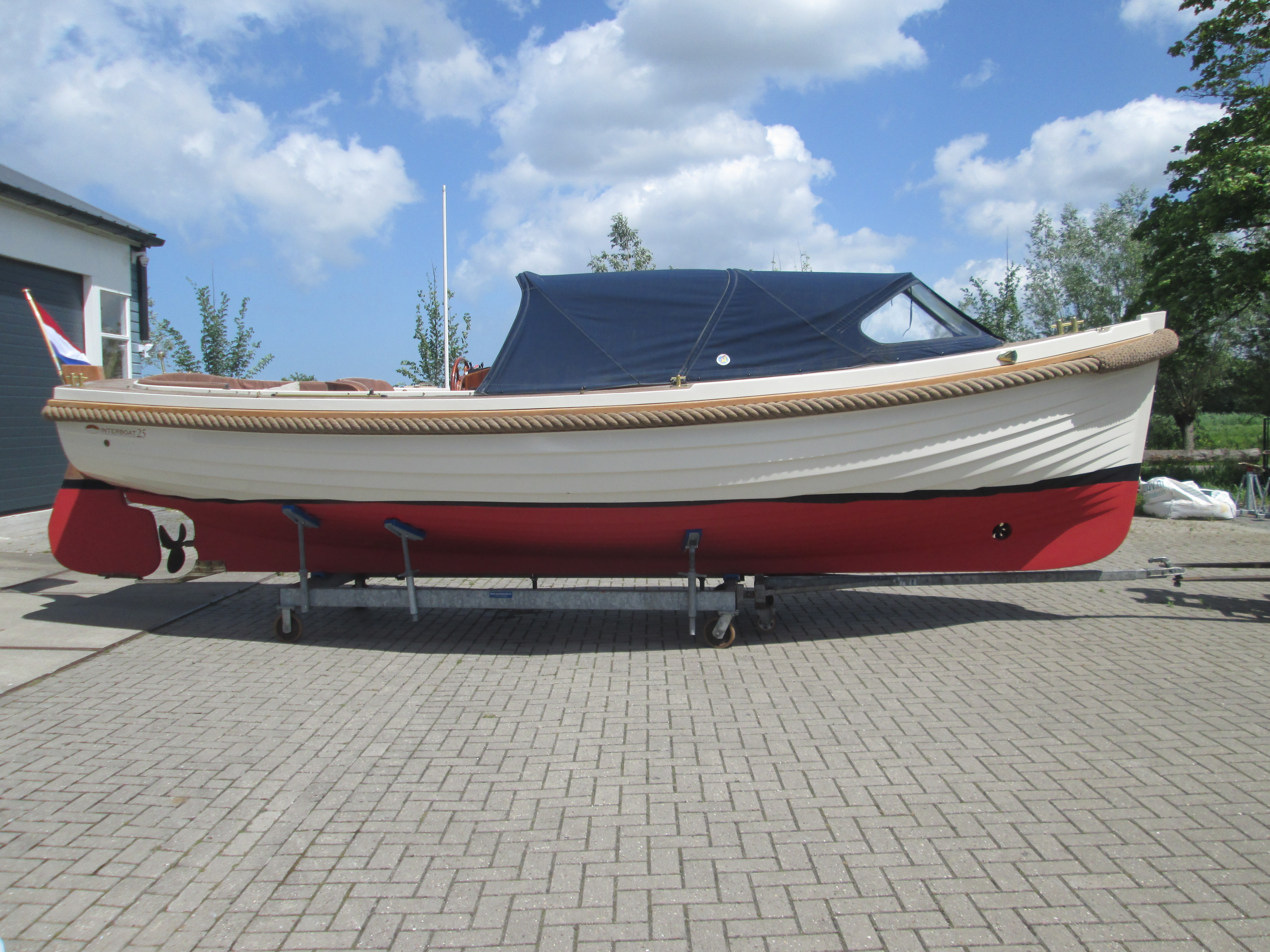 Classic Interboat 25